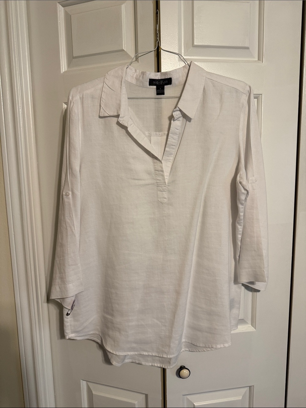 august silk White Collared V-Neck Tunic